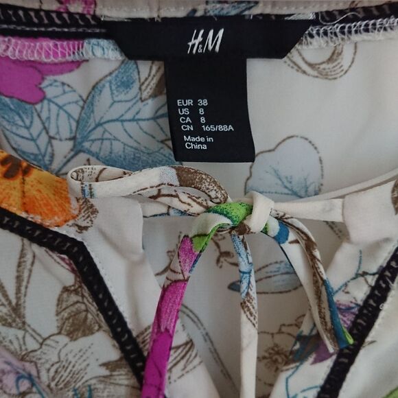 H&M MULTI FLORAL PONCHO RUFFLED TOP - Picture 6 of 8